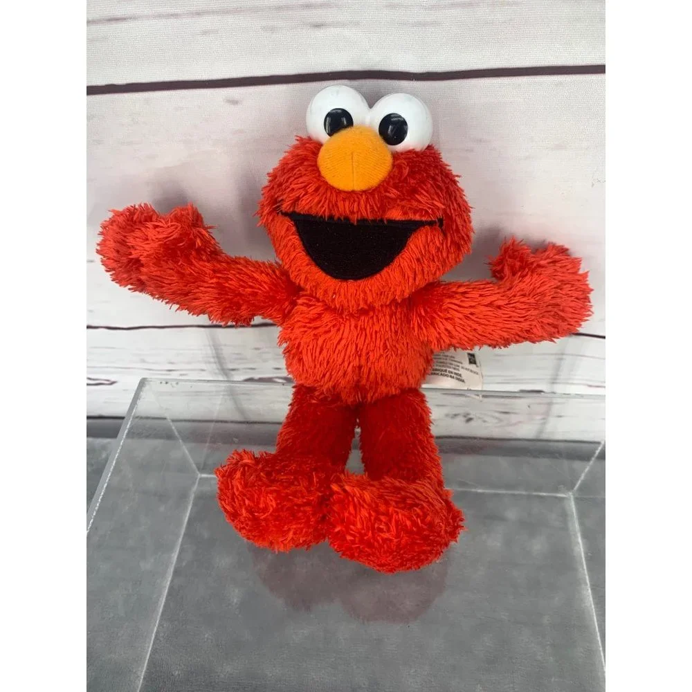 Sesame Street 8 Inch Elmo Stuffed Plush‎ Toy